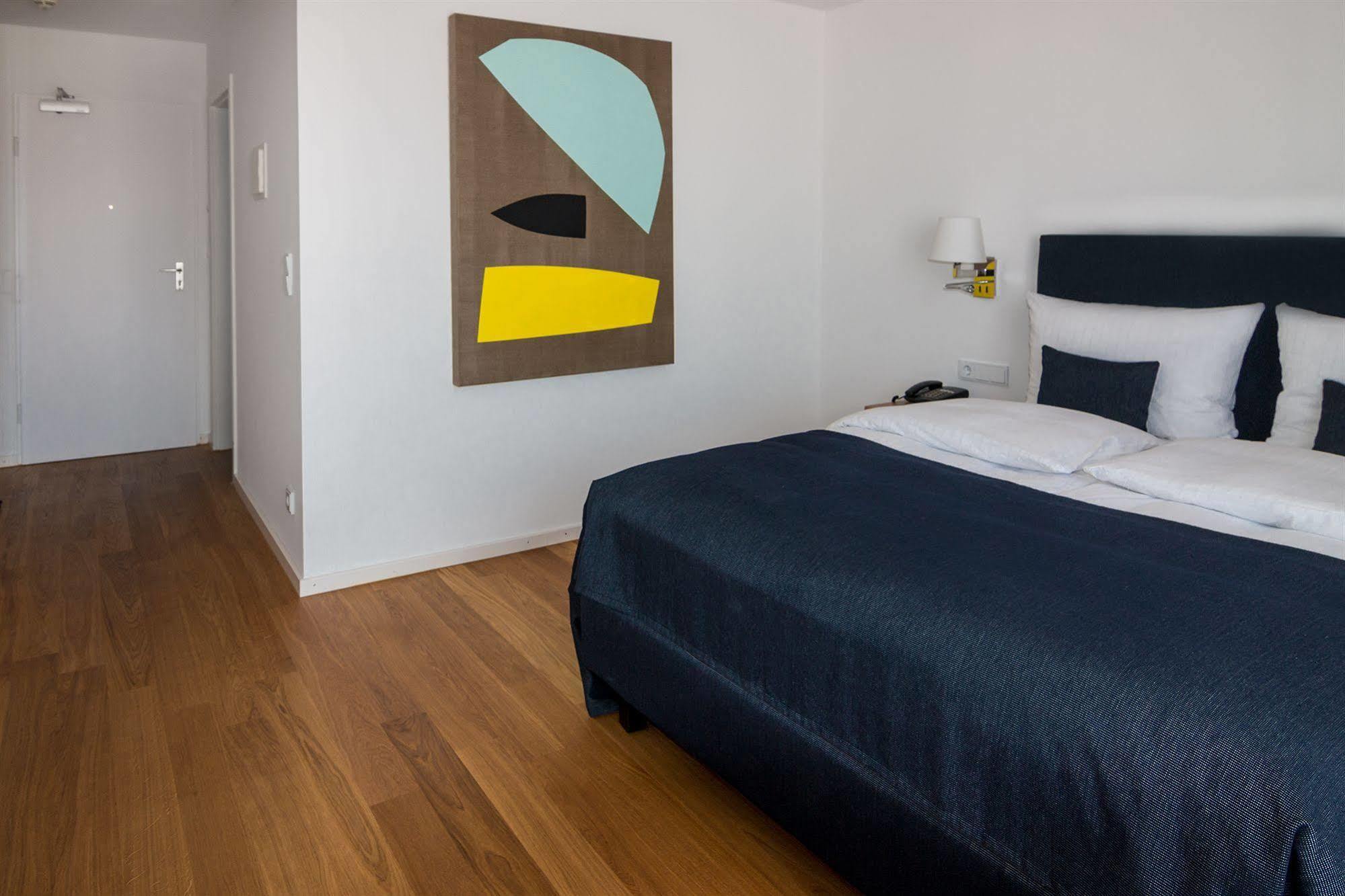 Downtown VI Vadi Hotel Мюнхен Экстерьер фото