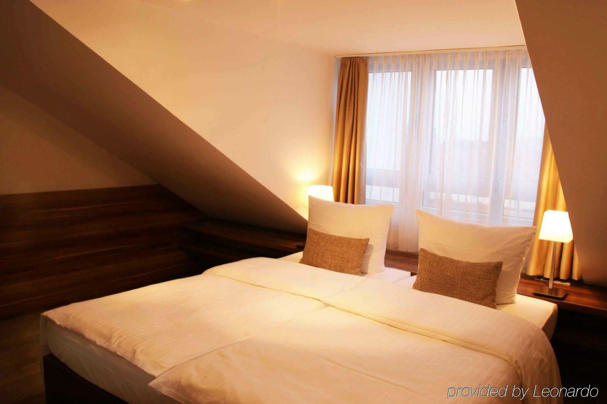 Downtown VI Vadi Hotel Мюнхен Экстерьер фото
